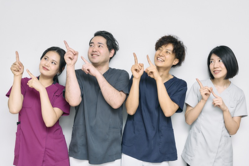 ここから接骨院スタッフ集合写真